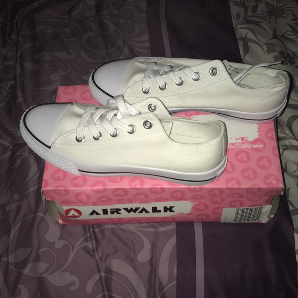 Airwalk sneakers